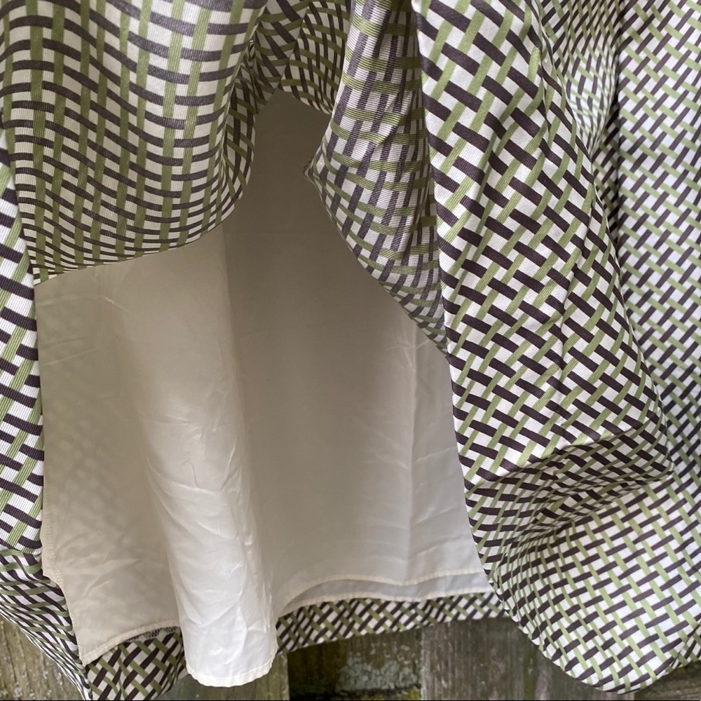 Green basket weave pattern print silk skirt - Picture 4 of 8